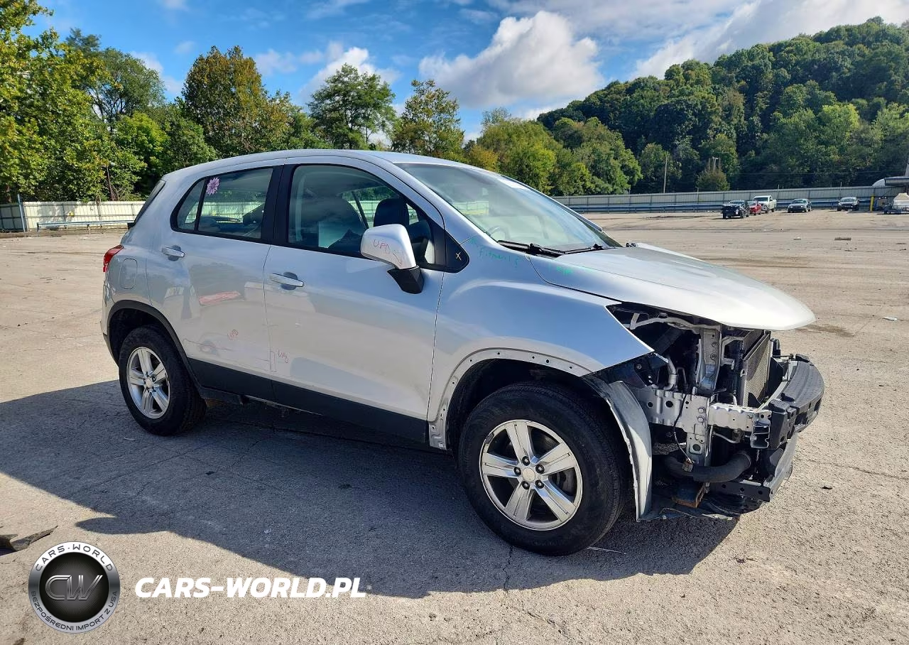 2019 Chevrolet Trax Ls VIN:3GNCJNSB9KL379907 - 4