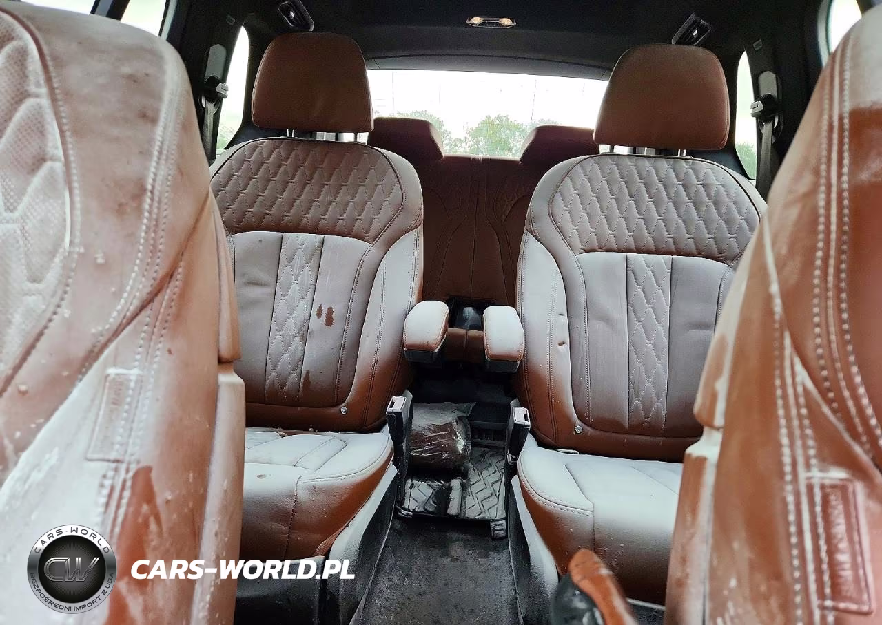 2024 BMW X7 xDrive40I VIN:5UX23EM03R9U66181 - 10
