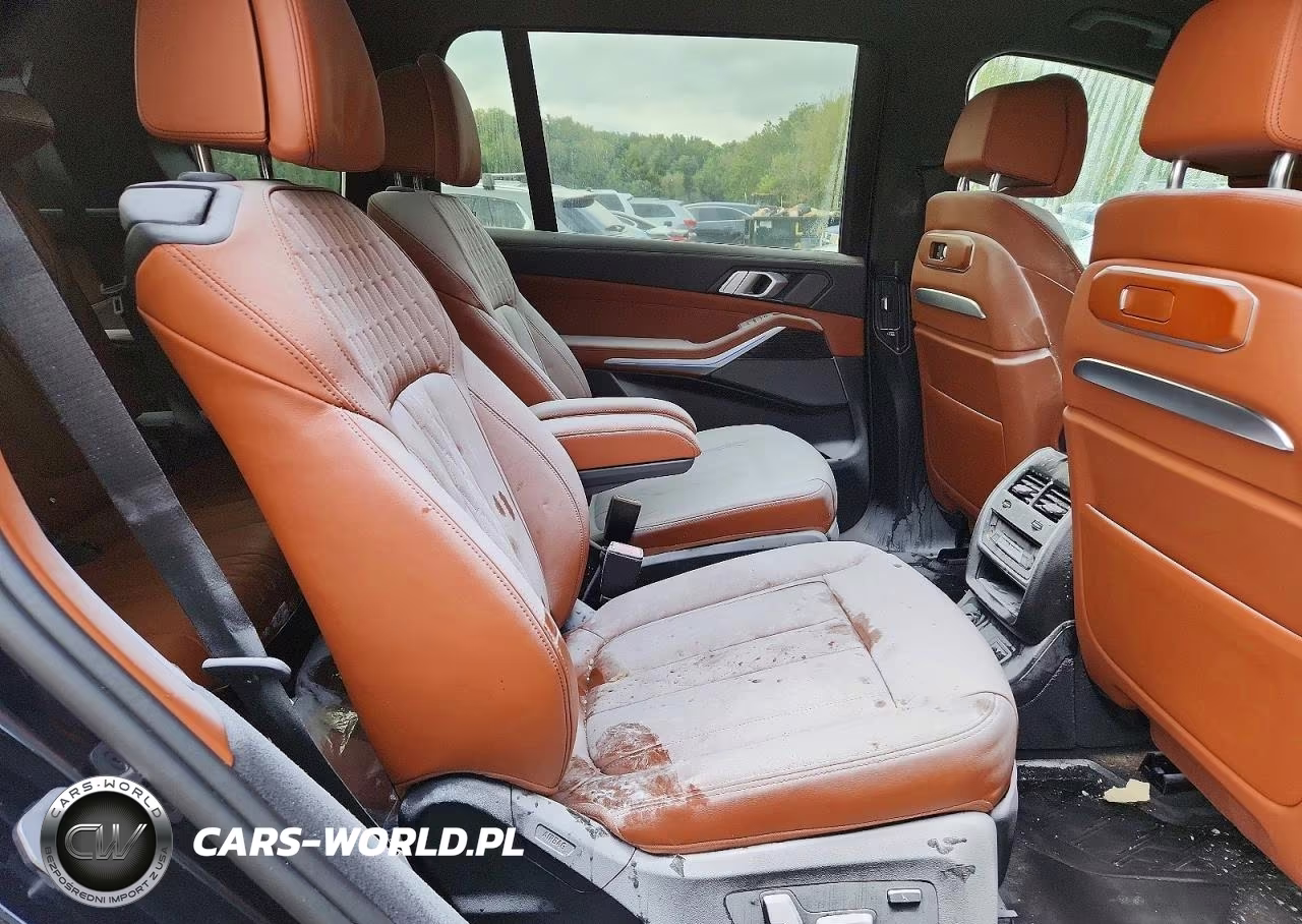 2024 BMW X7 xDrive40I VIN:5UX23EM03R9U66181 - 11