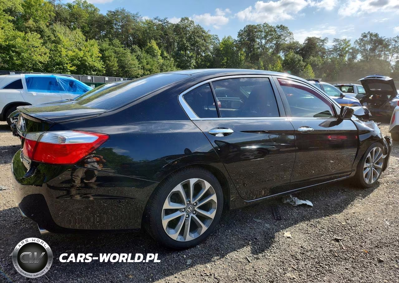2015 Honda Accord Sport VIN:1HGCR2F50FA165827 - 3