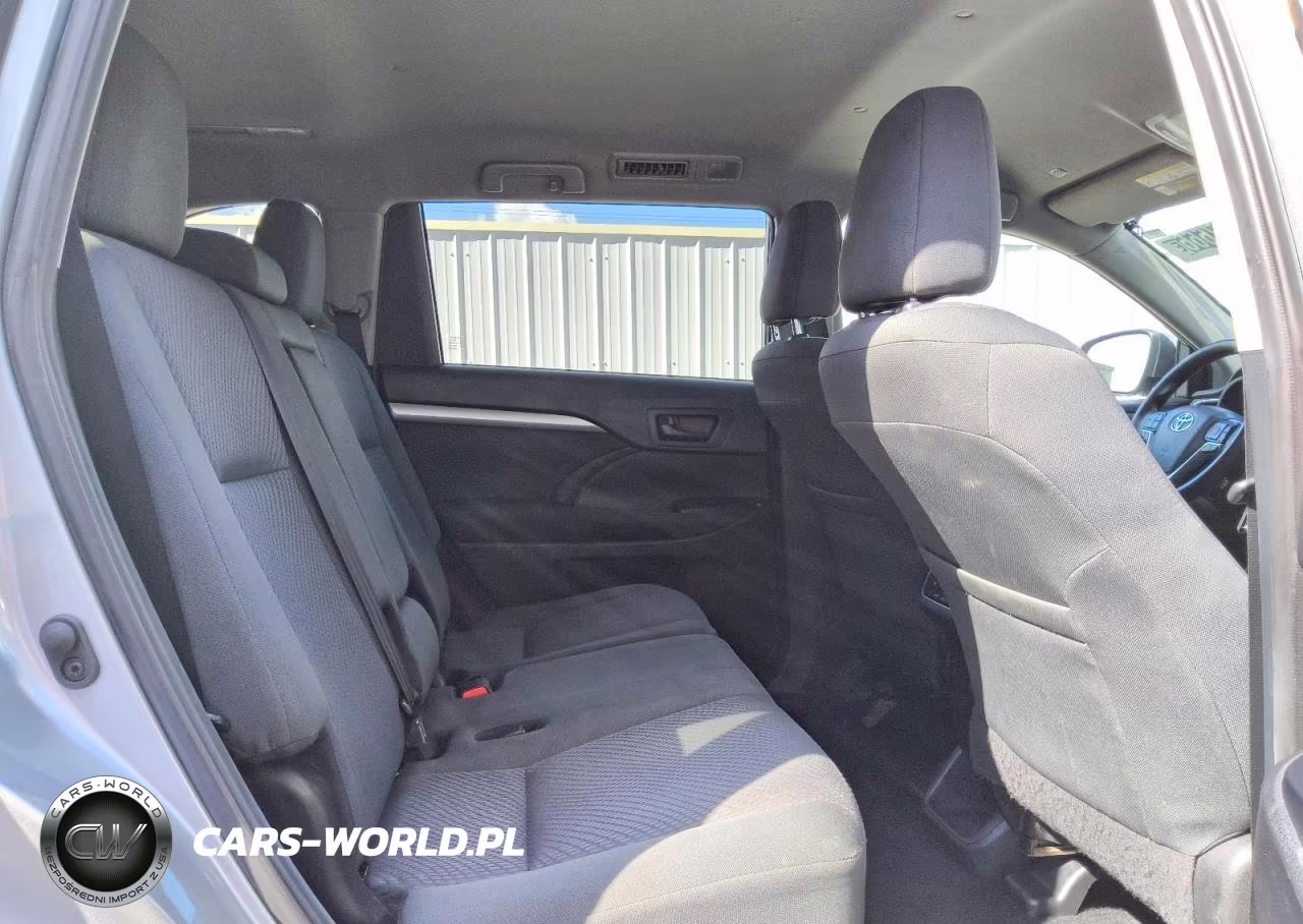 2019 Toyota Highlander Le VIN:5TDBZRFH0KS962931 - 11