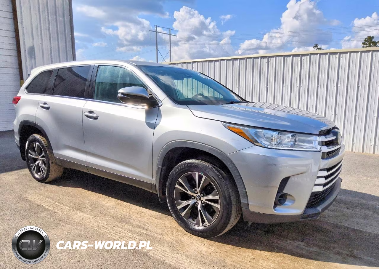 2019 Toyota Highlander Le VIN:5TDBZRFH0KS962931 - 4