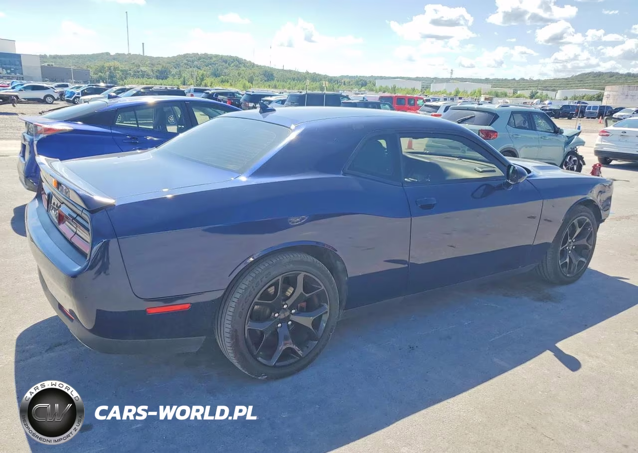 2015 Dodge Challenger Sxt Plus VIN:2C3CDZBG0FH705695 - 3