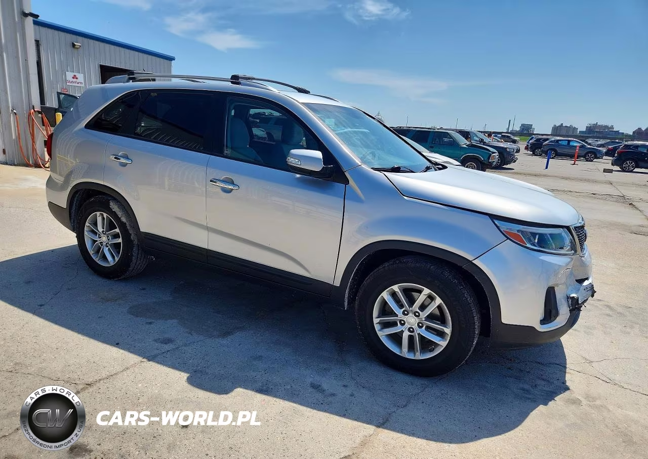 2014 Kia Sorento Lx VIN:5XYKT4A78EG444215 - 4
