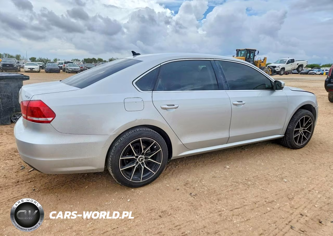 2014 Volkswagen Passat Se VIN:1VWBS7A32EC060529 - 3