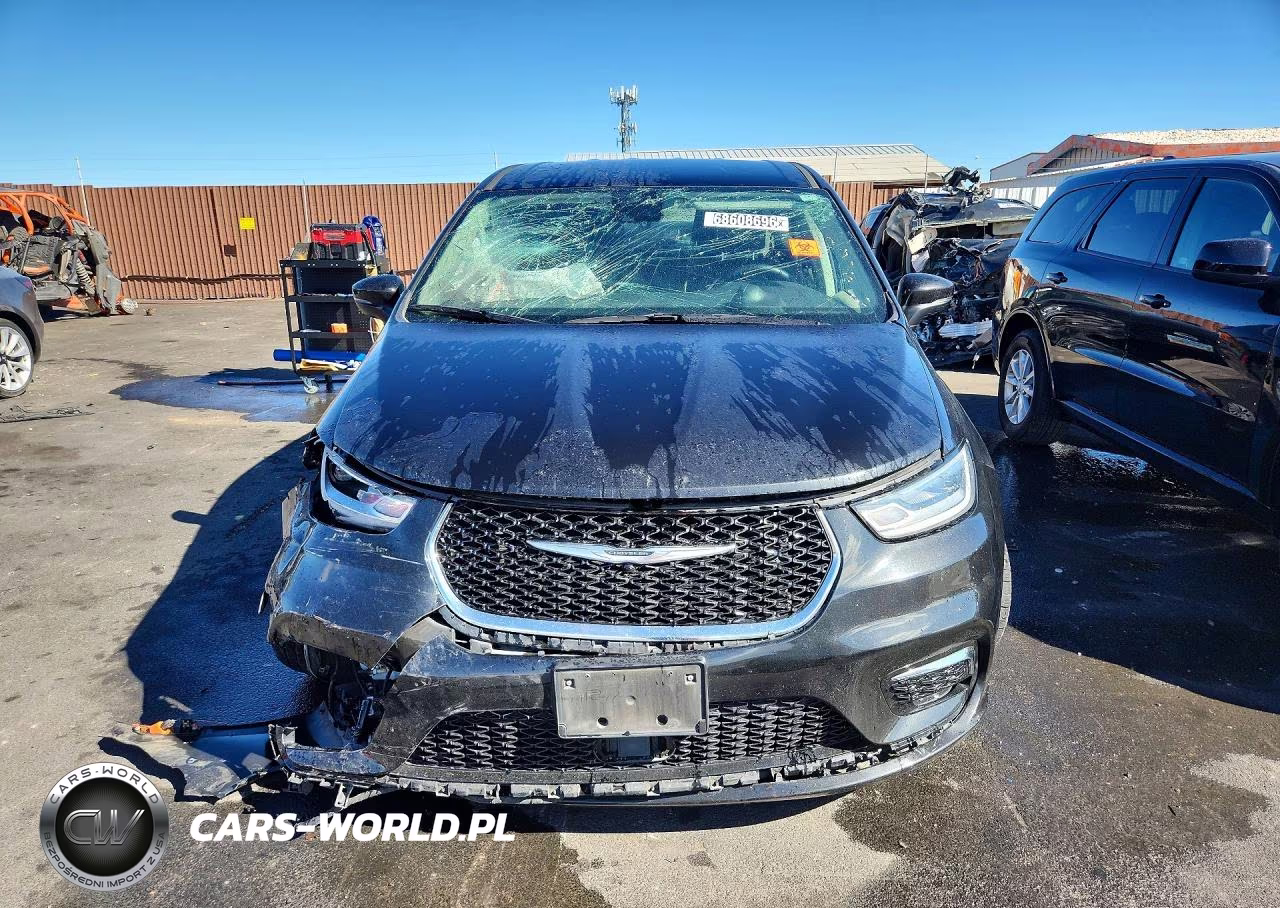 2023 Chrysler Pacifica Hybrid Touring L VIN:2C4RC1L74PR632562 - 5