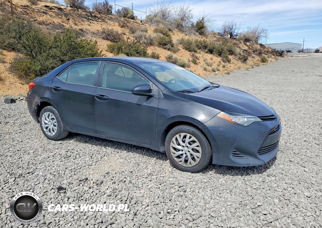 2017 Toyota Corolla Le VIN:5YFBURHE9HP622096 - 4