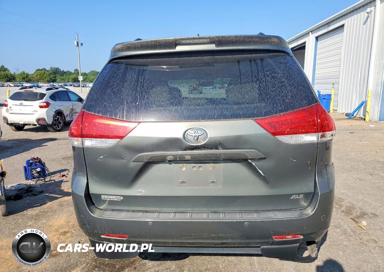 2013 Toyota Sienna Xle 8-Passenger VIN:5TDYK3DC2DS379900 - 6