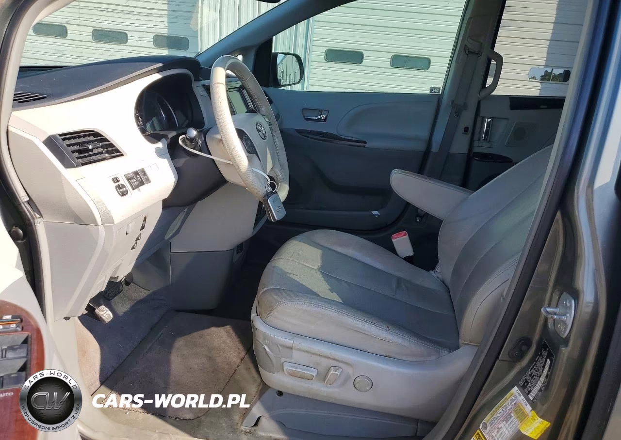 2013 Toyota Sienna Xle 8-Passenger VIN:5TDYK3DC2DS379900 - 7