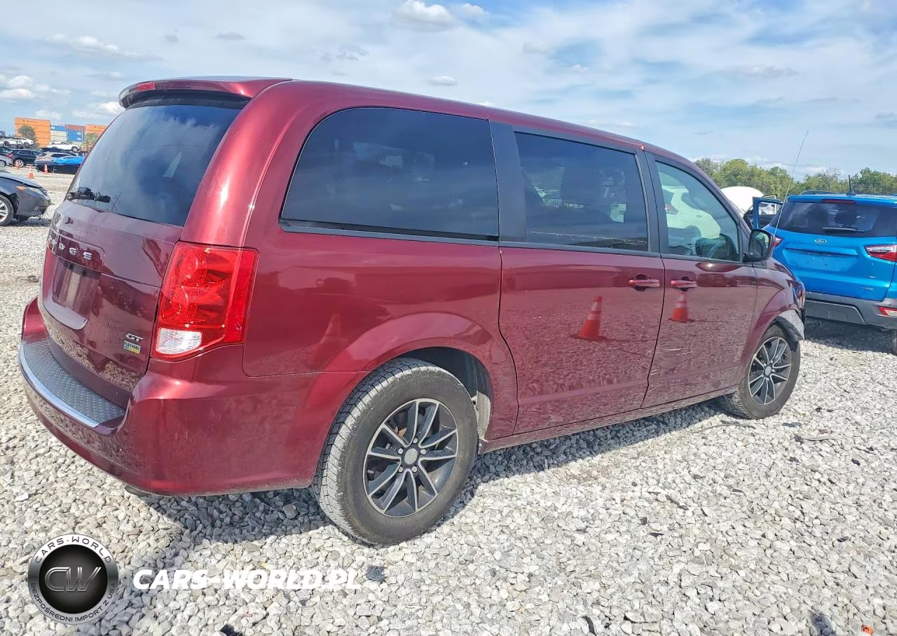 2019 Dodge Grand Caravan Gt VIN:2C4RDGEG9KR618212 - 3