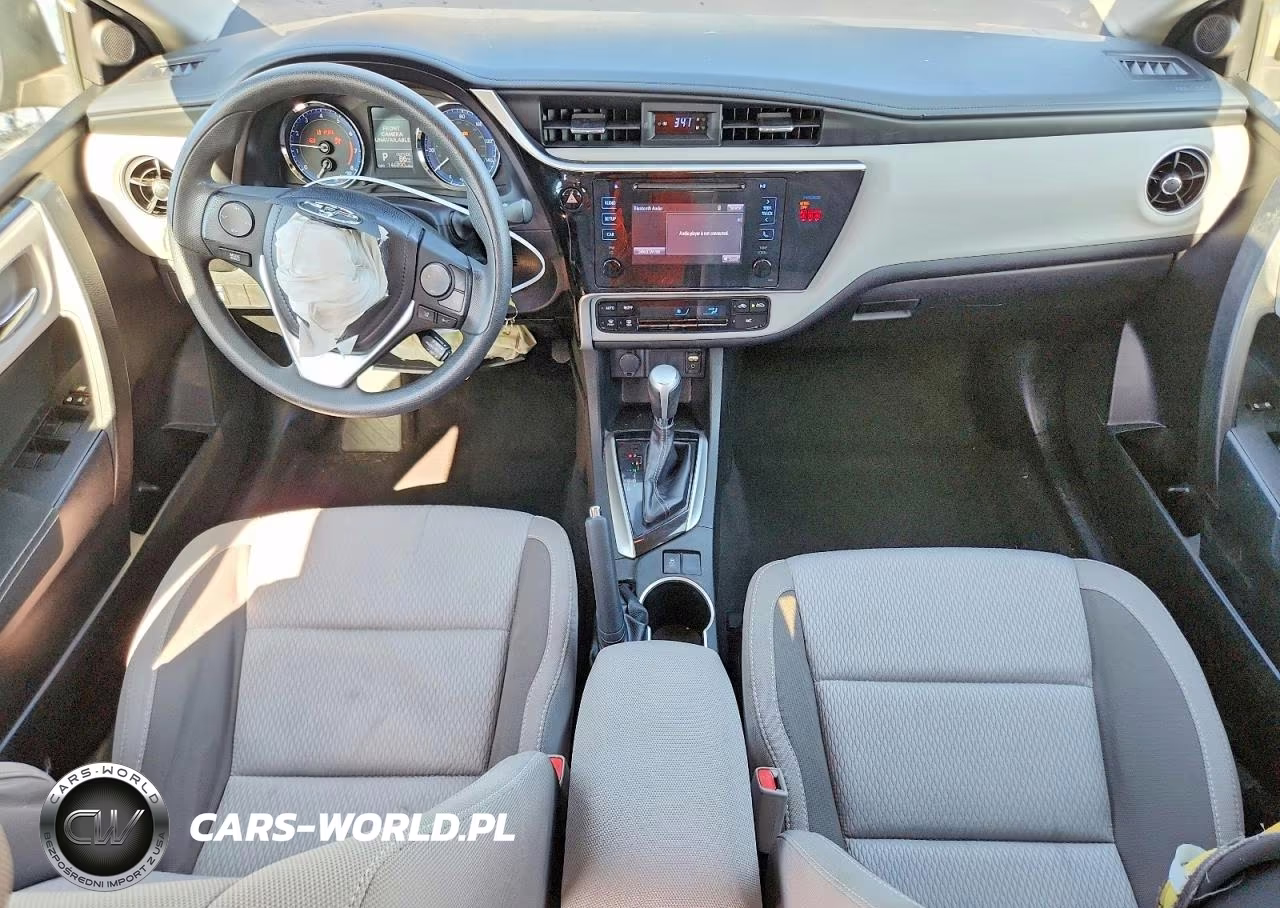 2018 Toyota Corolla Le VIN:5YFBURHE0JP769297 - 8