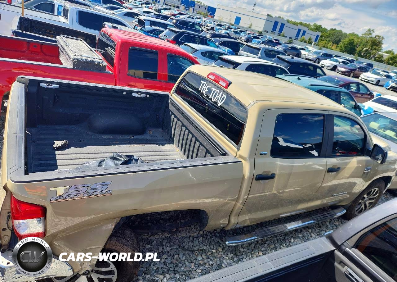 2017 Toyota Tundra Crewmax Sr5 VIN:5TFEW5F1XHX216779 - 3