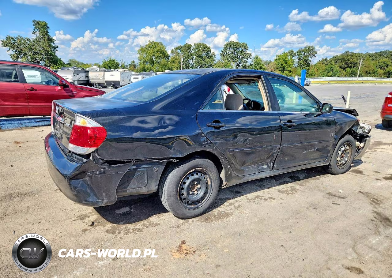2005 Toyota Camry Le VIN:4T1BE32K45U089786 - 3
