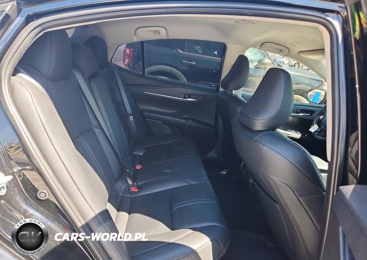 2026 Toyota Camry Le VIN:4T1DAACK4TU213172 - 10