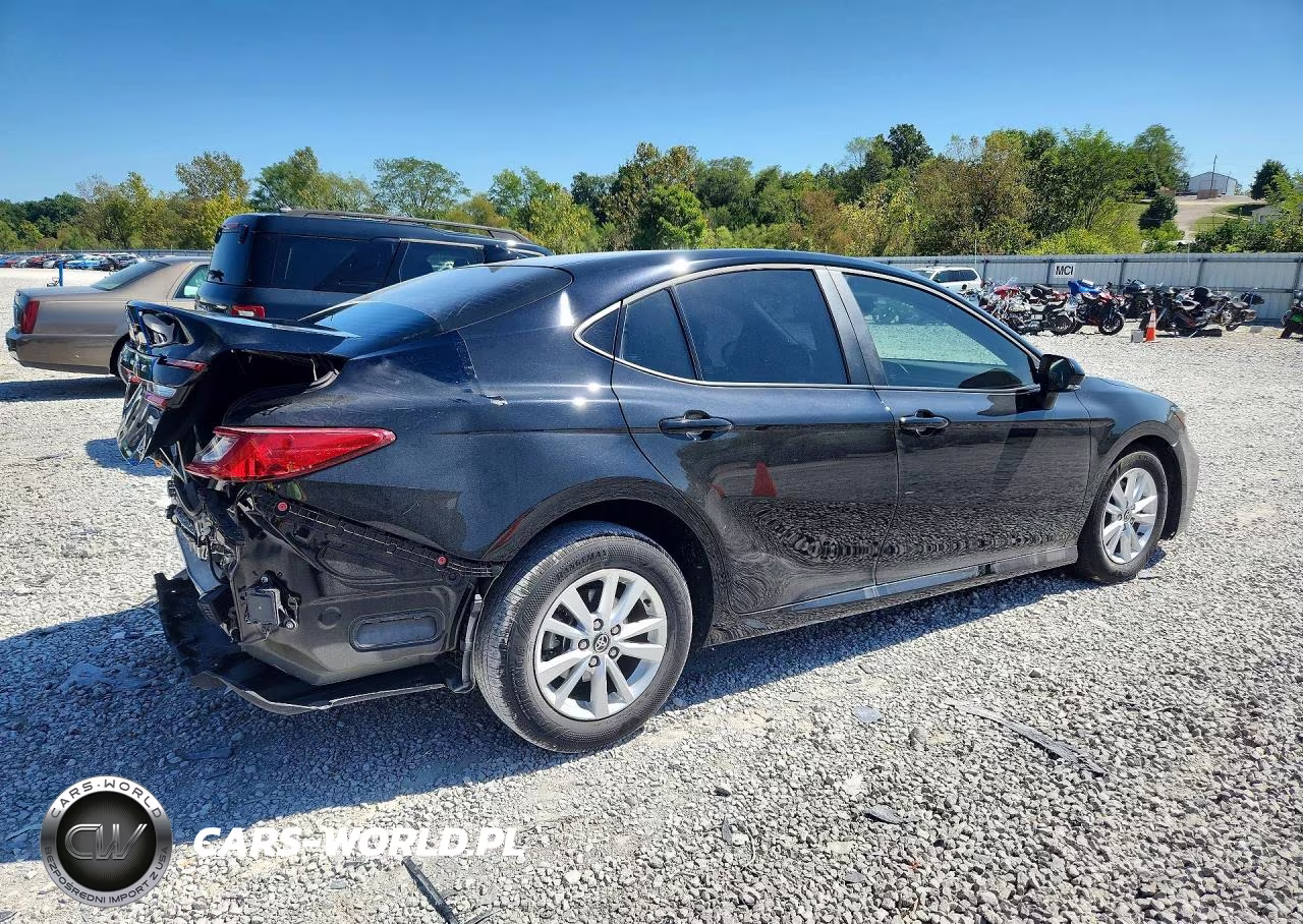 2026 Toyota Camry Le VIN:4T1DAACK4TU213172 - 3