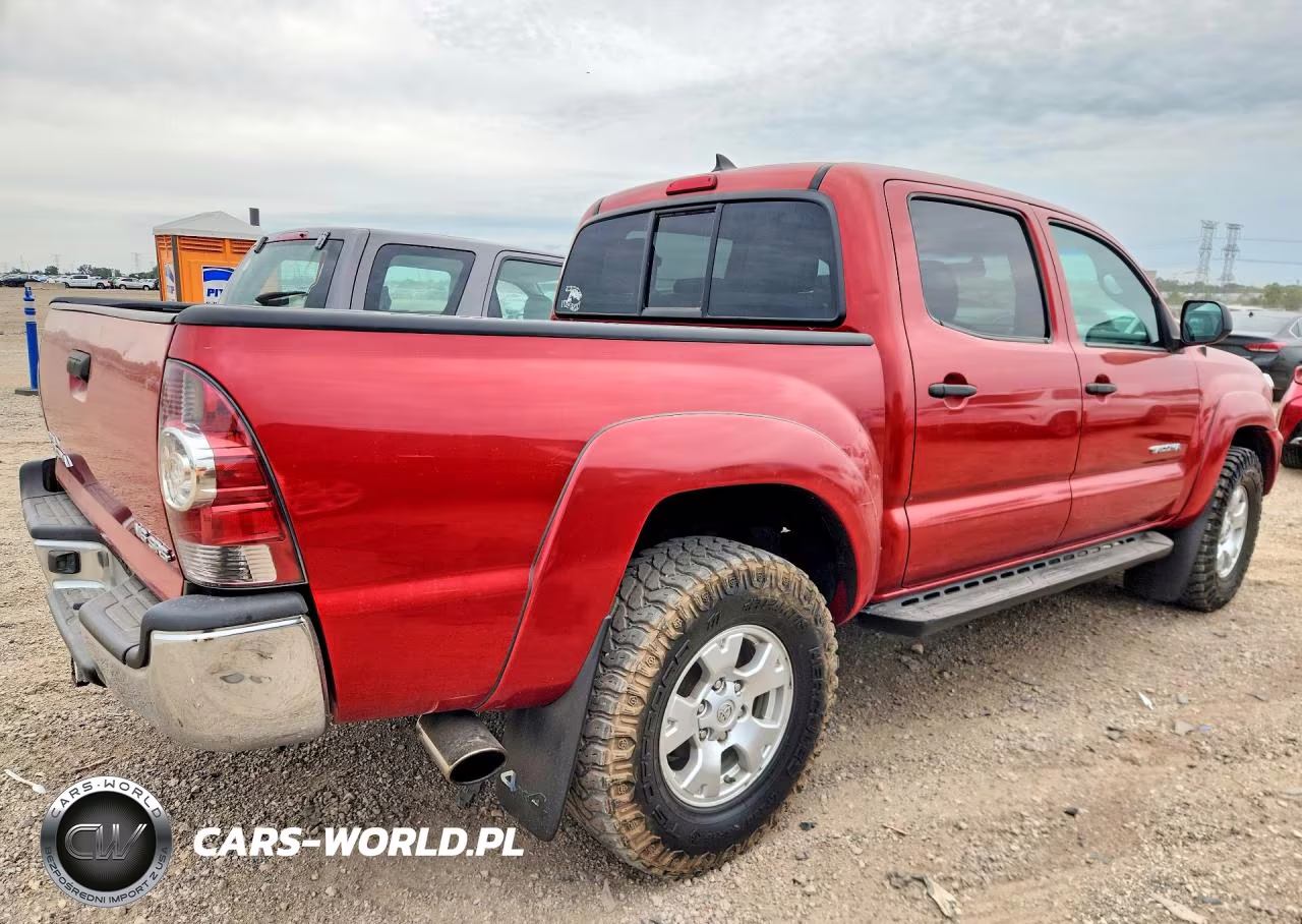 2015 Toyota Tacoma V6 VIN:3TMLU4EN4FM191053 - 3