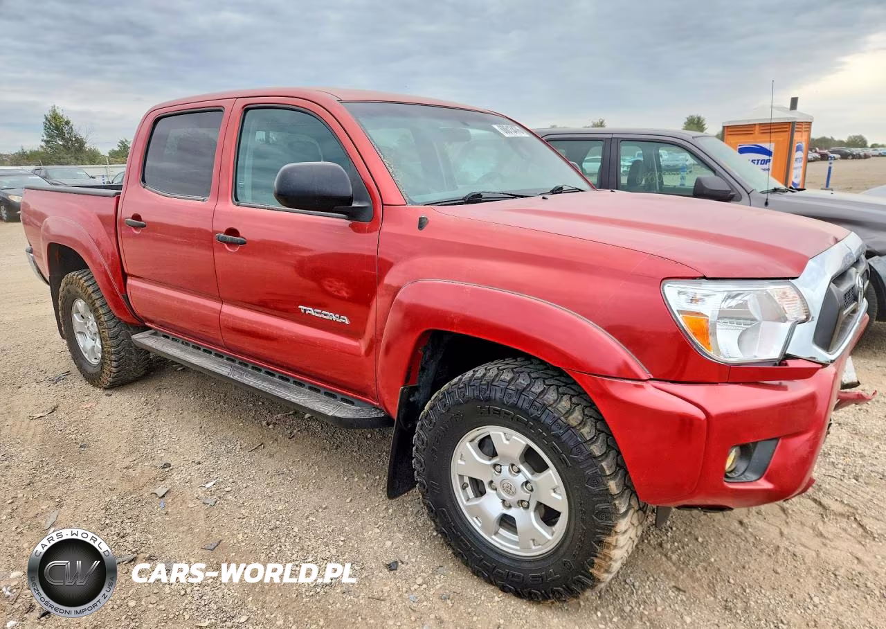 2015 Toyota Tacoma V6 VIN:3TMLU4EN4FM191053 - 4