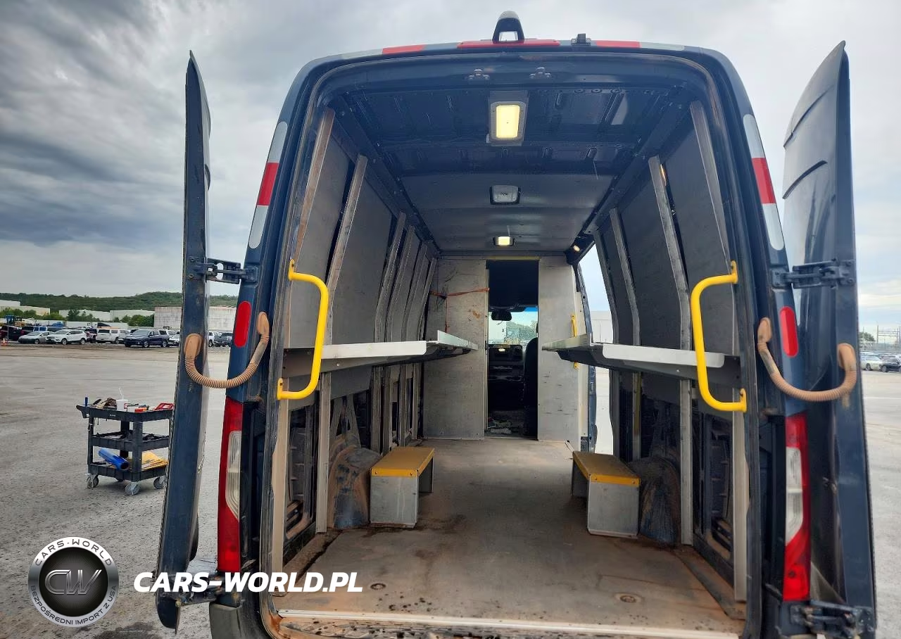 2019 Mercedes-Benz Sprinter 2500-3500 VIN:WD4PF1CD3KT006397 - 10
