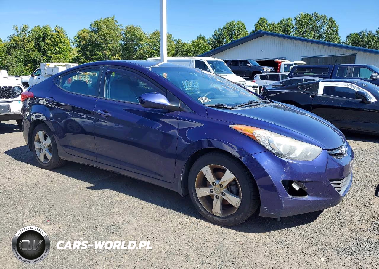 2013 Hyundai Elantra Gls VIN:5NPDH4AE8DH226386 - 4
