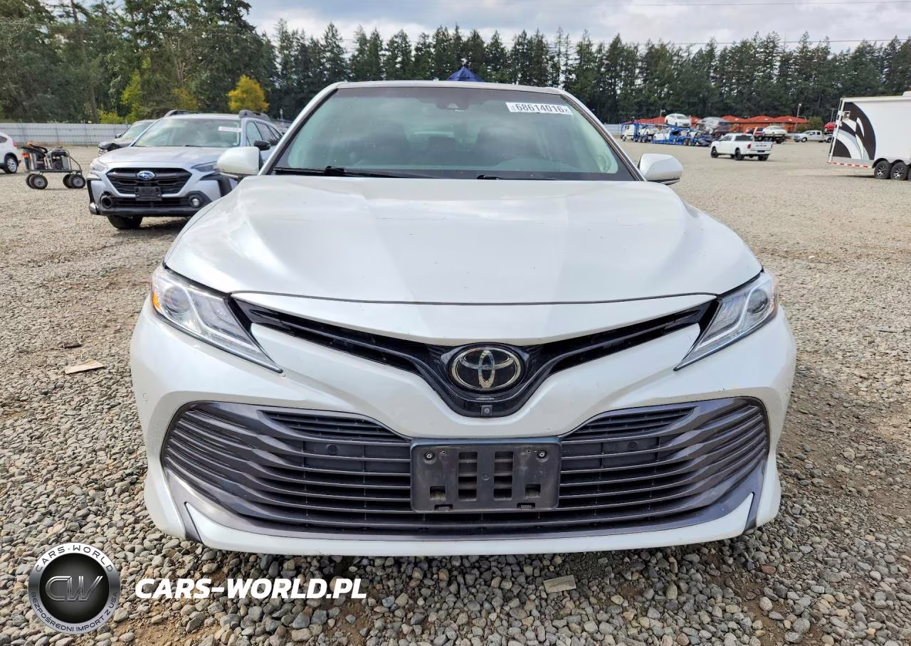 2018 Toyota Camry Xle VIN:4T1B11HK8JU057814 - 5