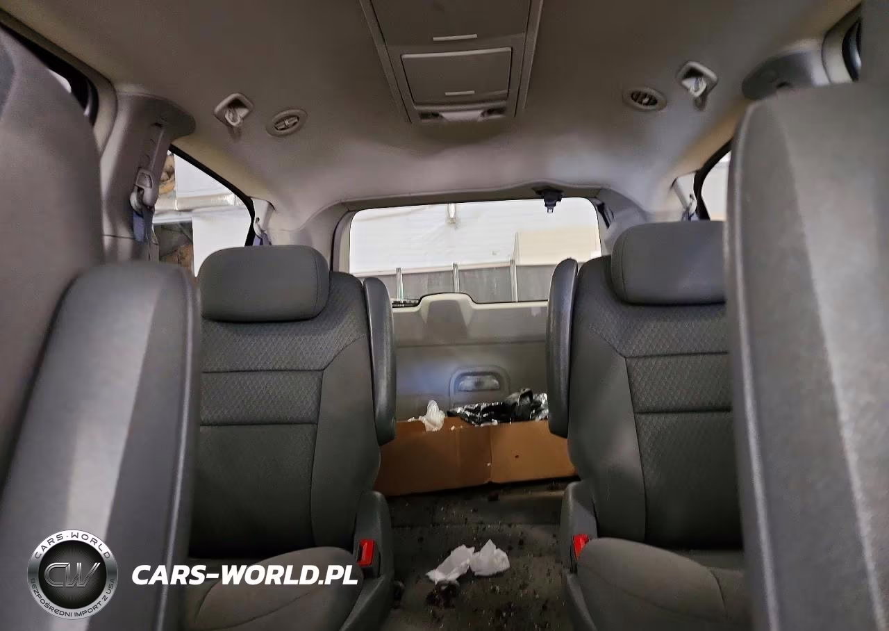 2010 Chrysler Town & Country Touring VIN:2A4RR5D16AR375955 - 10