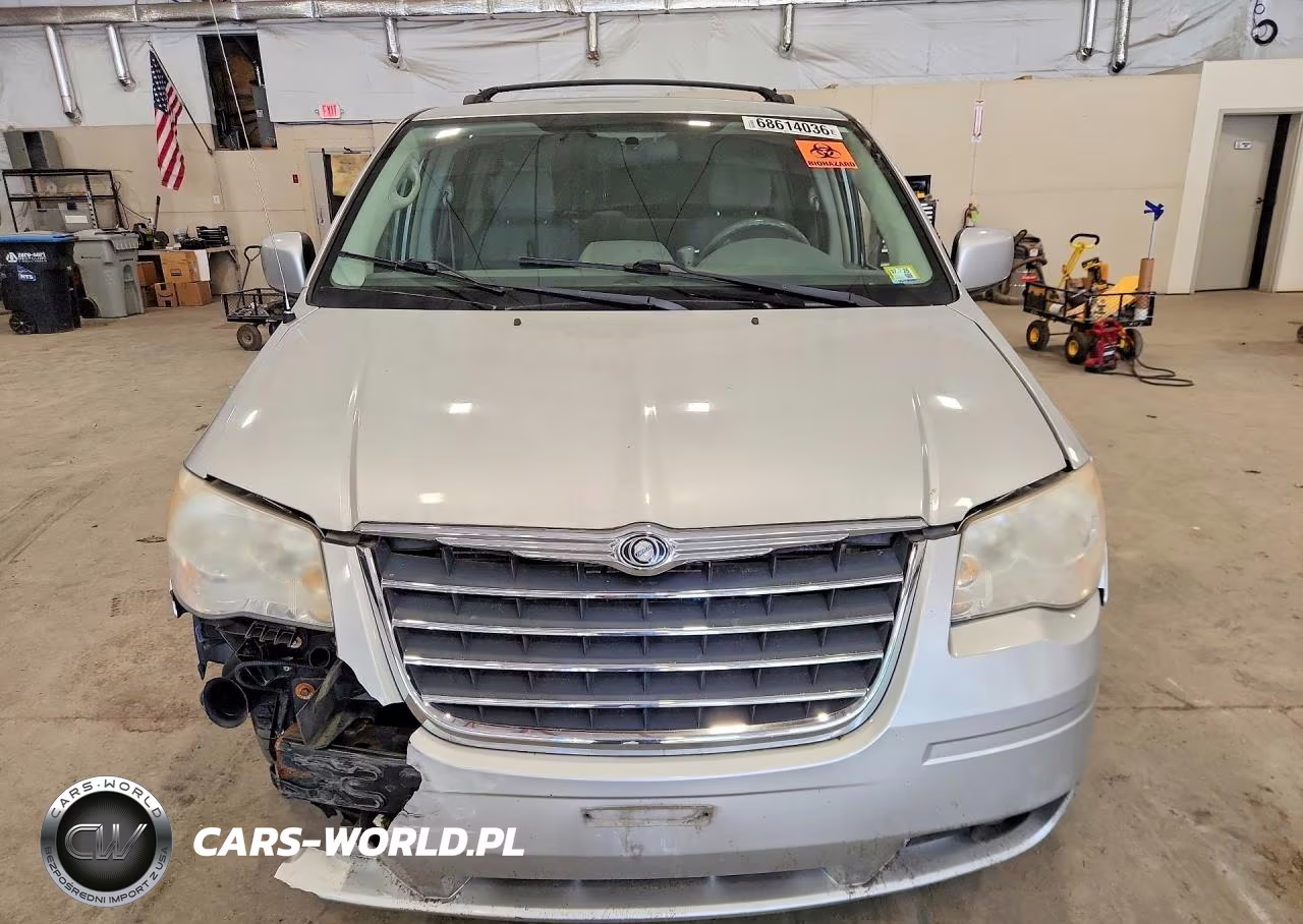 2010 Chrysler Town & Country Touring VIN:2A4RR5D16AR375955 - 5