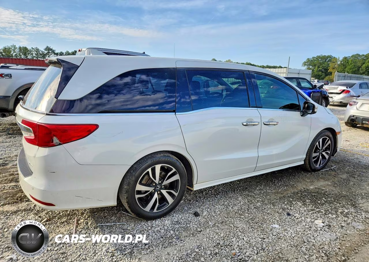 2020 Honda Odyssey Elite VIN:5FNRL6H91LB038816 - 3