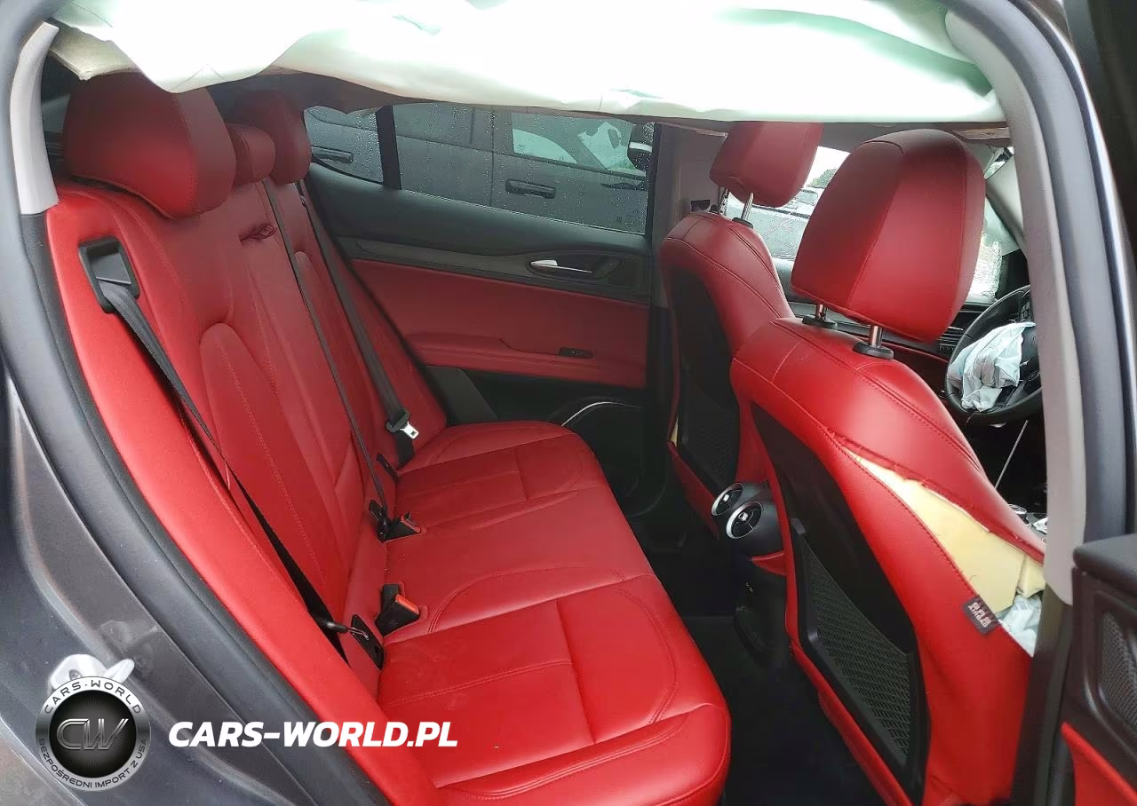 2021 Alfa Romeo Stelvio Ti VIN:ZASPAKBN6M7D15650 - 11