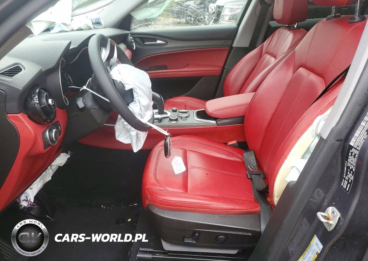 2021 Alfa Romeo Stelvio Ti VIN:ZASPAKBN6M7D15650 - 7
