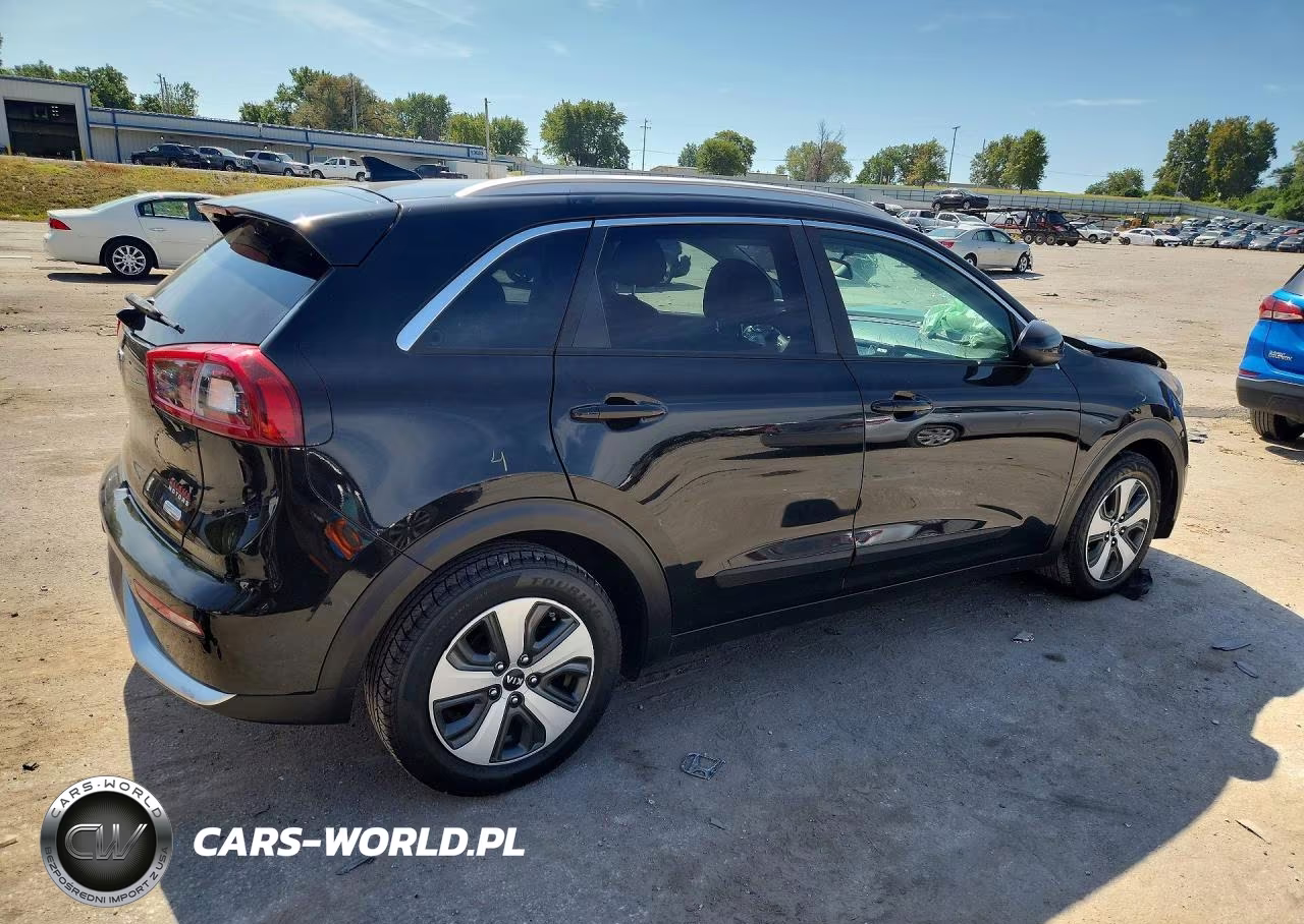 2018 Kia Niro Lx VIN:KNDCB3LCXJ5129821 - 3