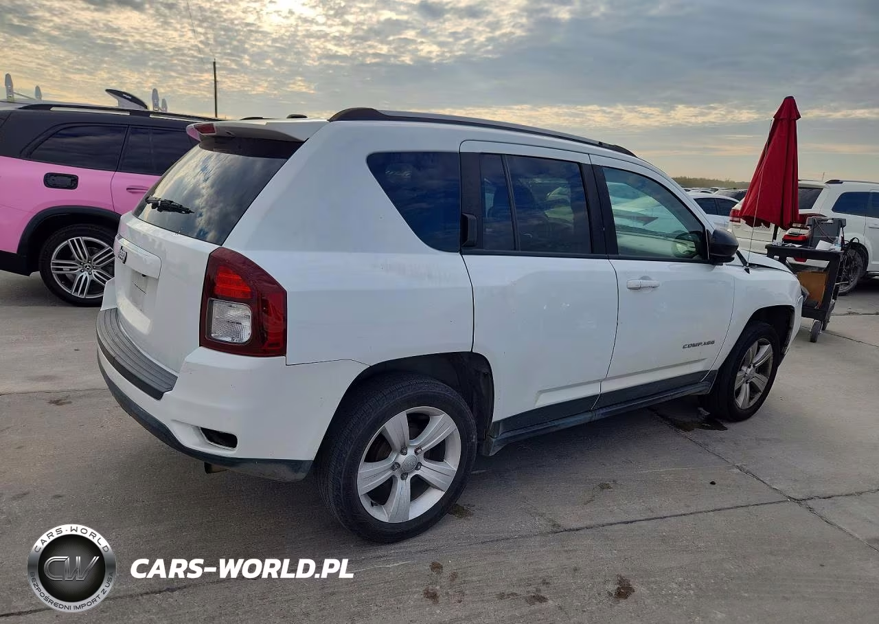2016 Jeep Compass Sport VIN:1C4NJCBA3GD615493 - 3