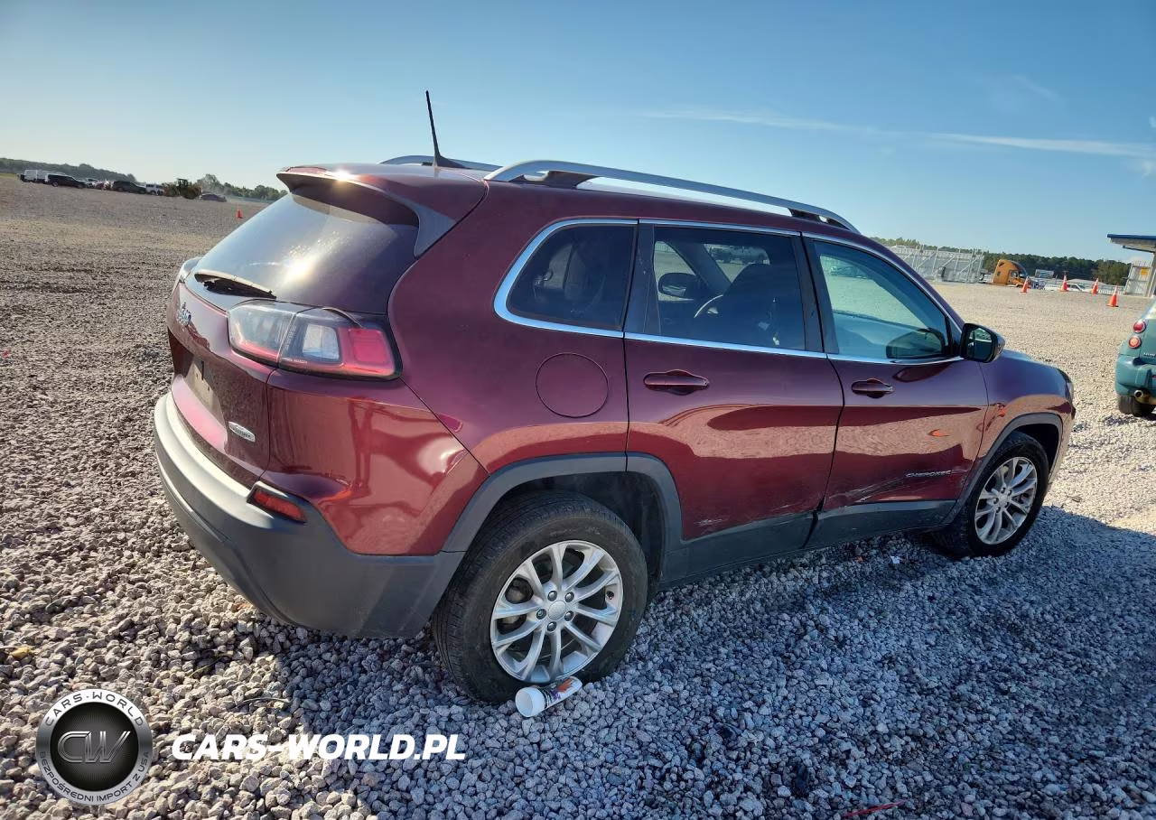 2019 Jeep Cherokee Latitude VIN:1C4PJLCB9KD129165 - 3