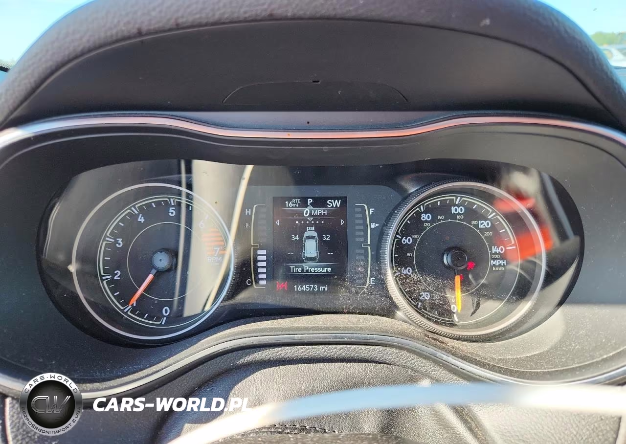 2019 Jeep Cherokee Latitude VIN:1C4PJLCB9KD129165 - 9
