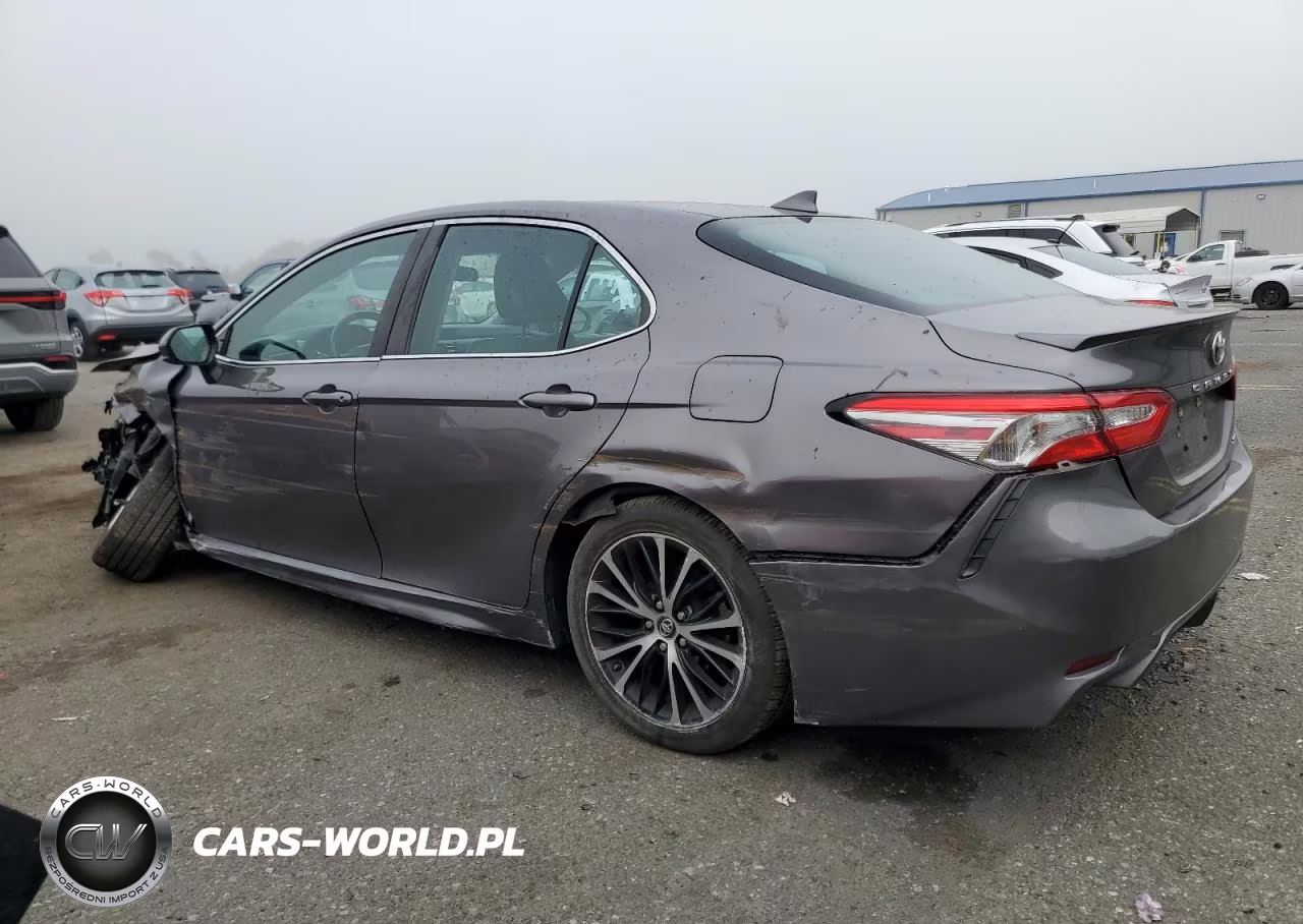 2019 Toyota Camry L VIN:4T1B11HKXKU745928 - 2
