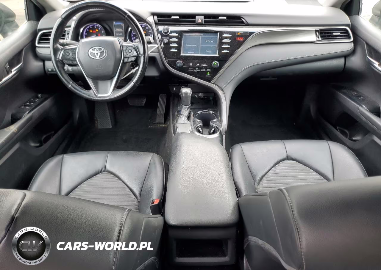 2019 Toyota Camry L VIN:4T1B11HKXKU745928 - 8