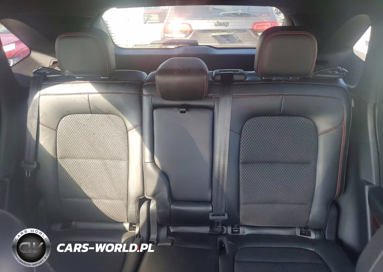 2025 Ford Escape St Line VIN:1FMCU9MN7SUB18422 - 10