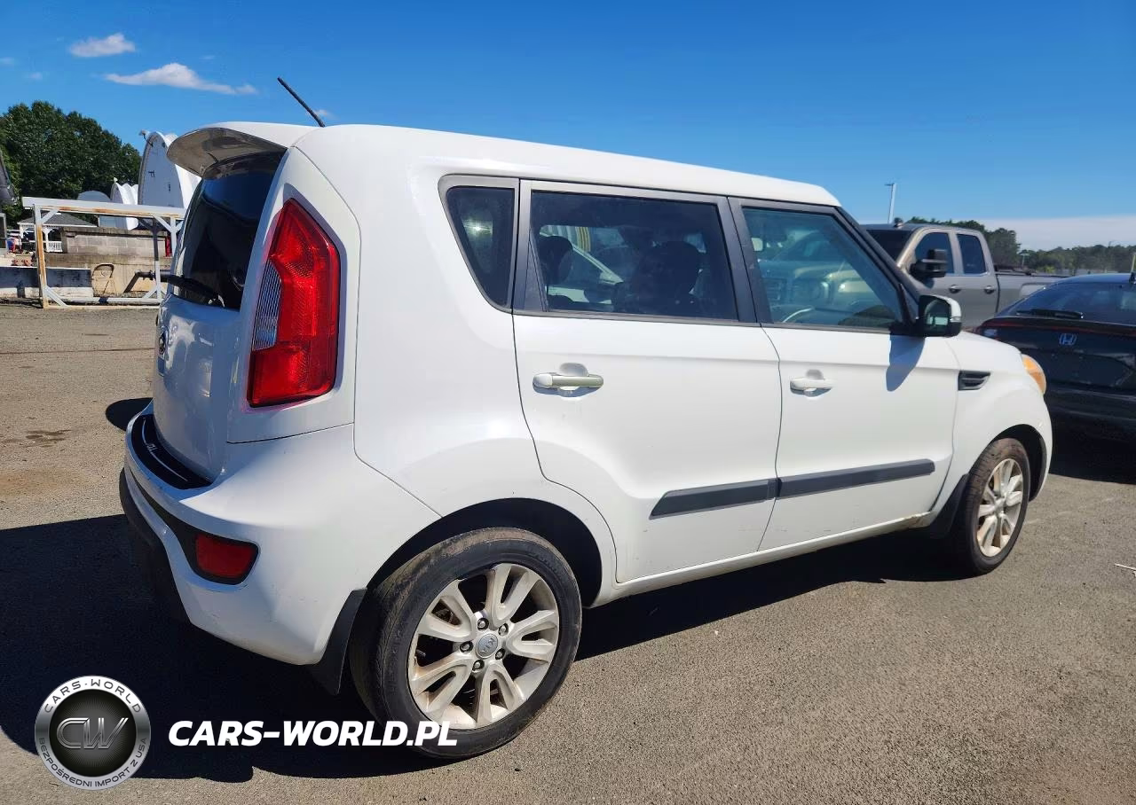 2013 Kia Soul + VIN:KNDJT2A61D7551612 - 3