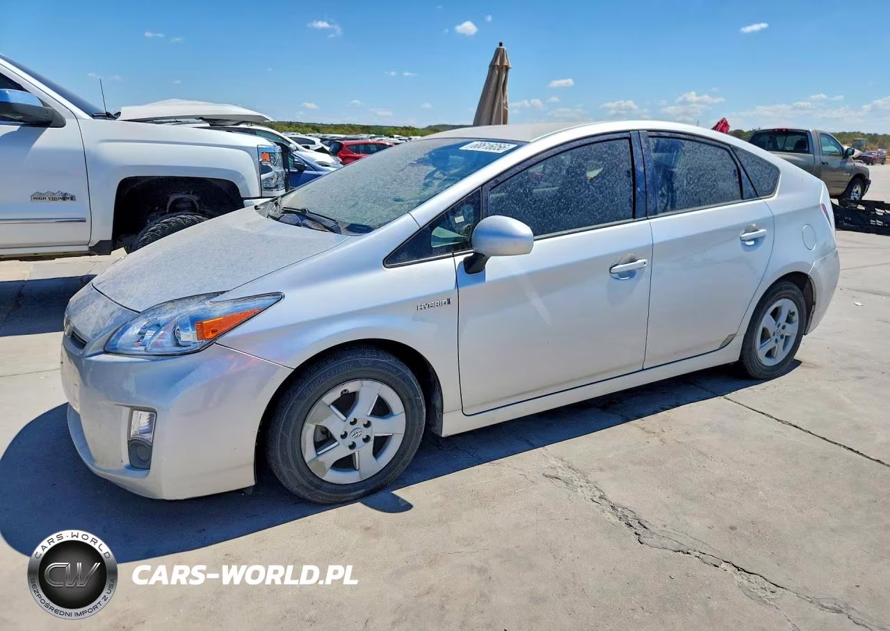 2011 Toyota Prius Three VIN:JTDKN3DU5B5305895 - 1