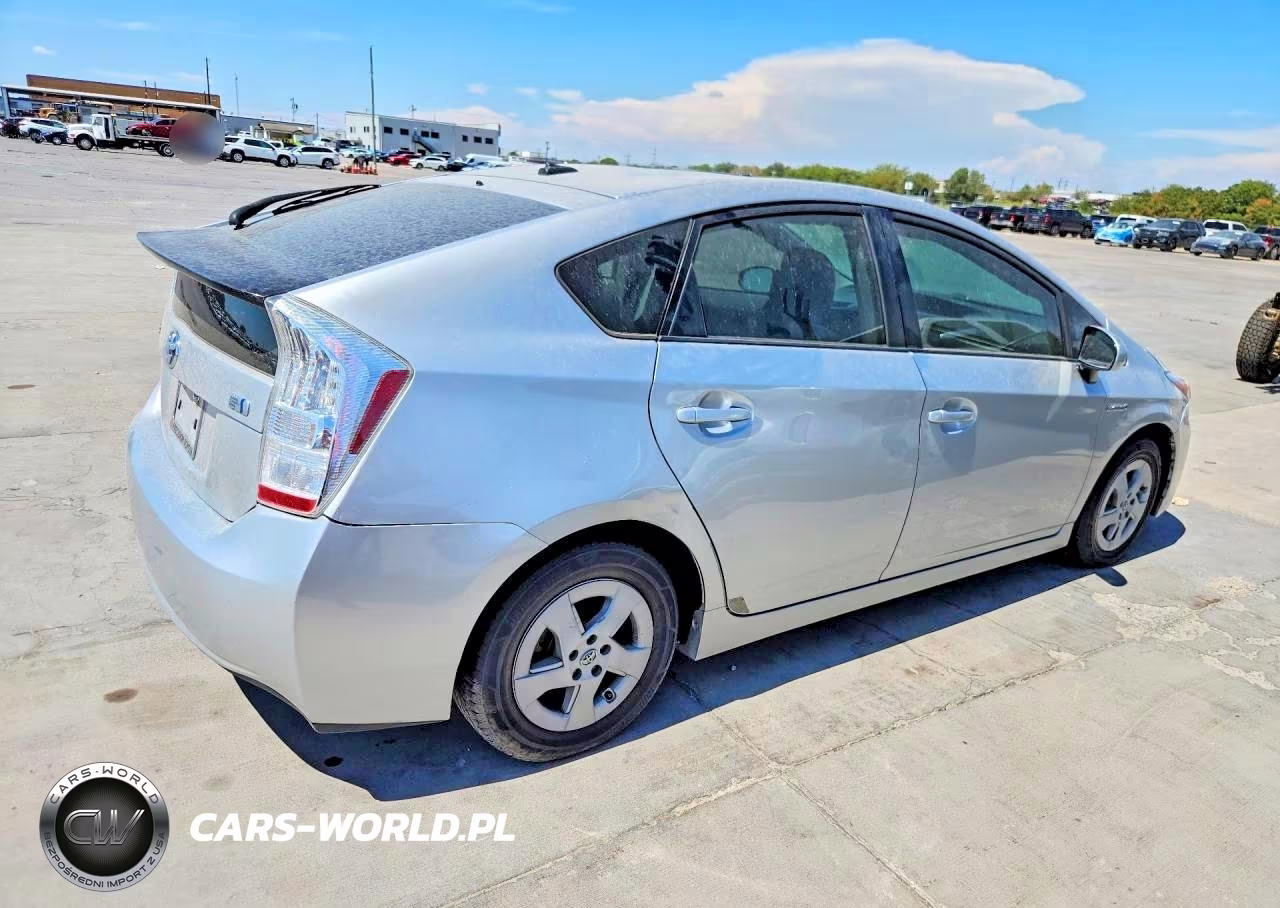 2011 Toyota Prius Three VIN:JTDKN3DU5B5305895 - 3