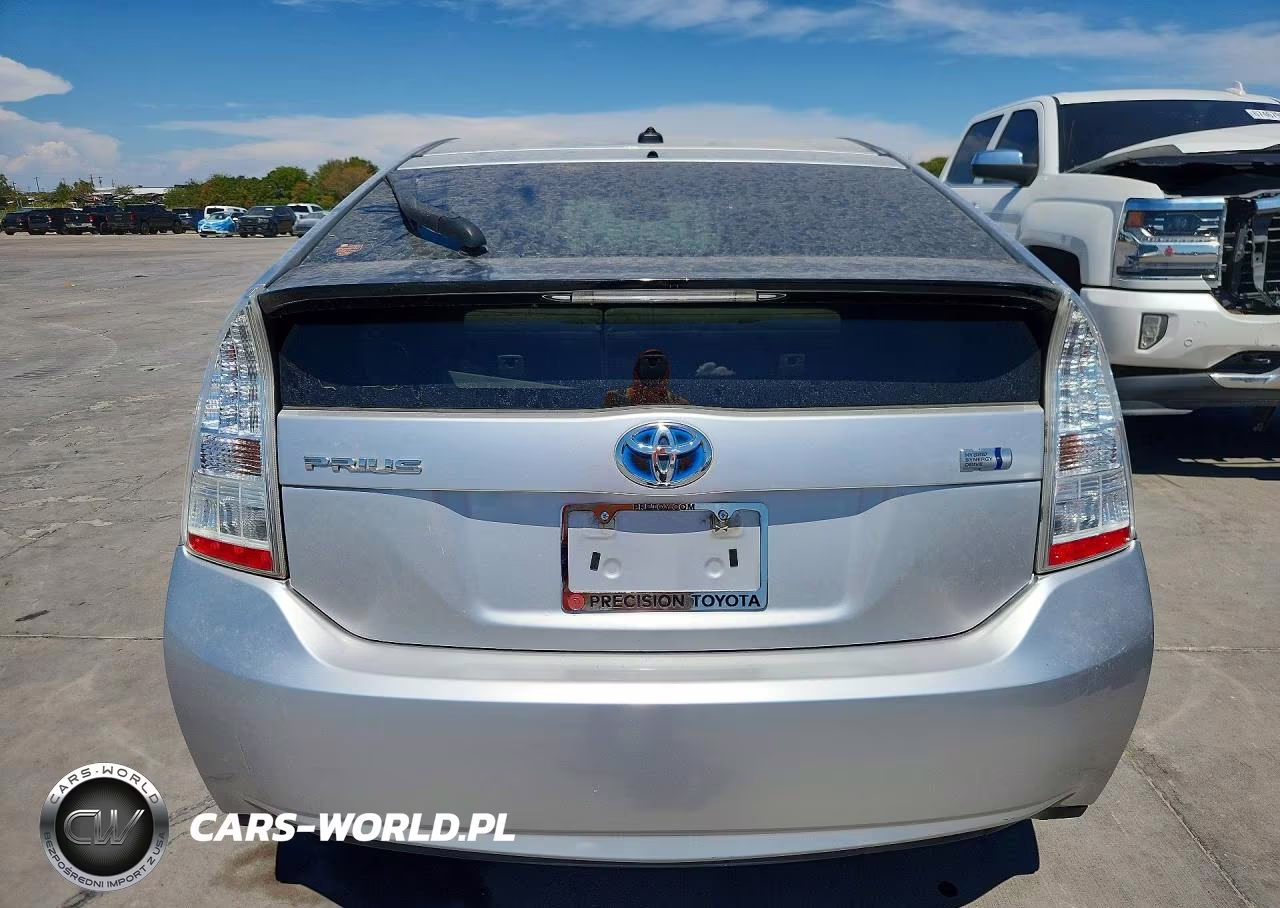 2011 Toyota Prius Three VIN:JTDKN3DU5B5305895 - 6