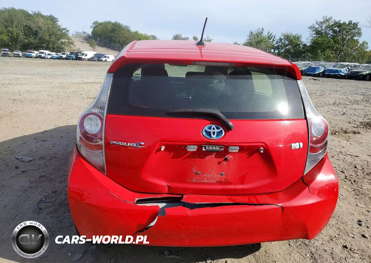 2012 Toyota Prius C Three VIN:JTDKDTB37C1022937 - 6