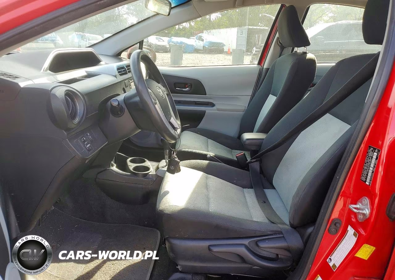 2012 Toyota Prius C Three VIN:JTDKDTB37C1022937 - 7