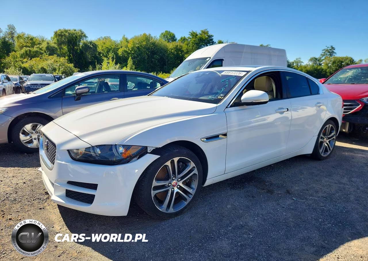 2017 Jaguar Xe Premium