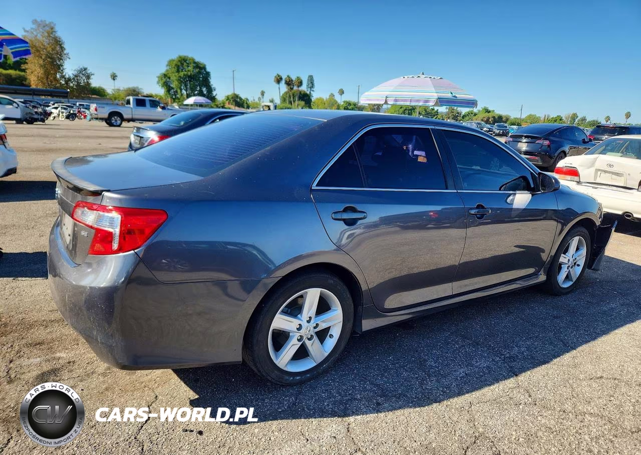 2014 Toyota Camry Se VIN:4T1BF1FK4EU812077 - 3