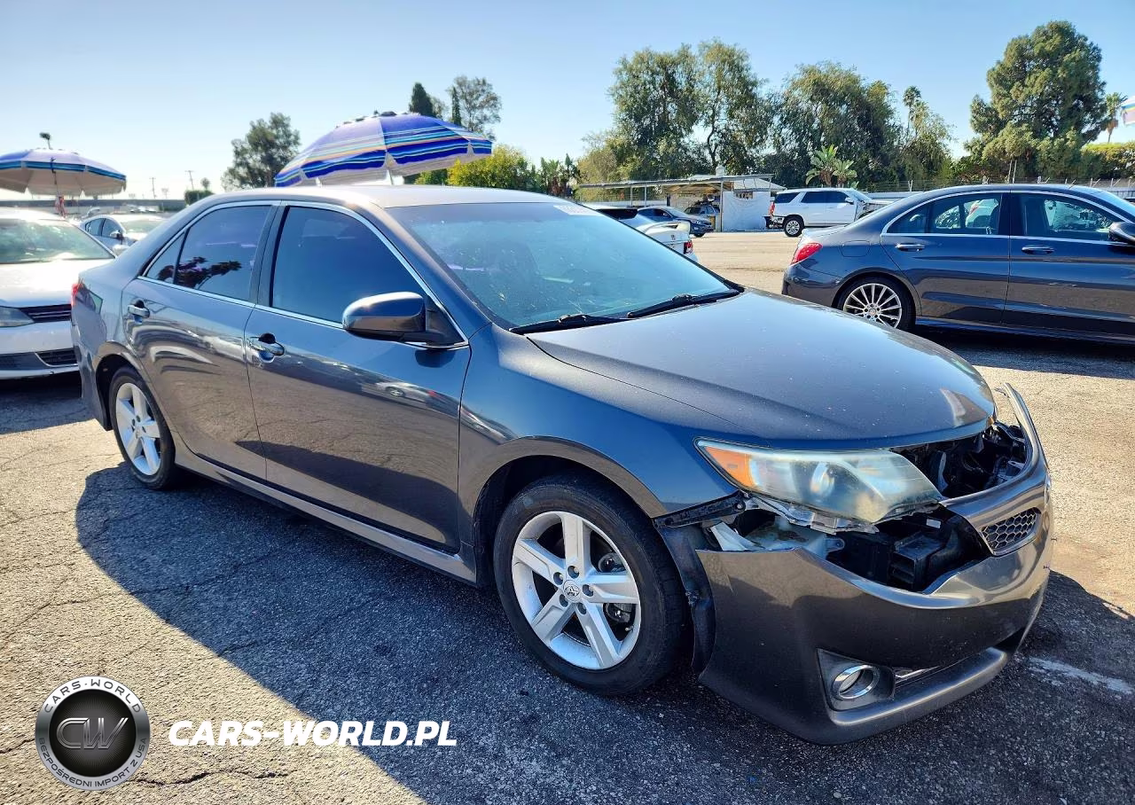 2014 Toyota Camry Se VIN:4T1BF1FK4EU812077 - 4