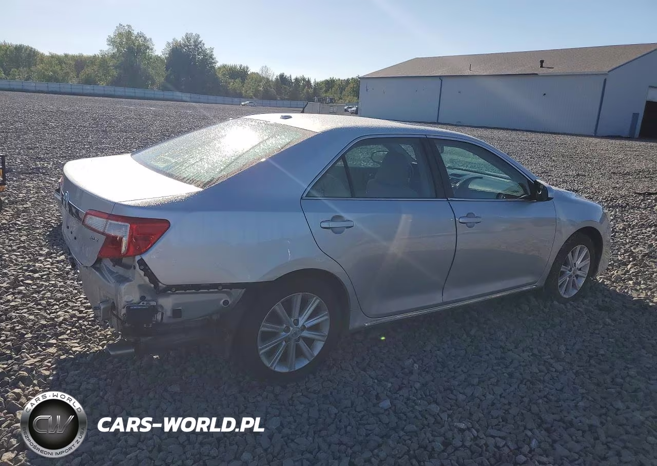 2014 Toyota Camry Xle VIN:4T1BF1FK3EU786460 - 3