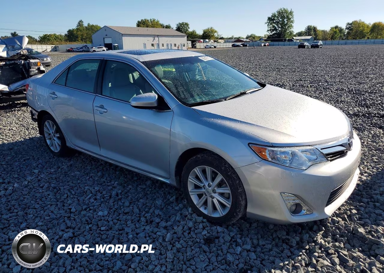 2014 Toyota Camry Xle VIN:4T1BF1FK3EU786460 - 4