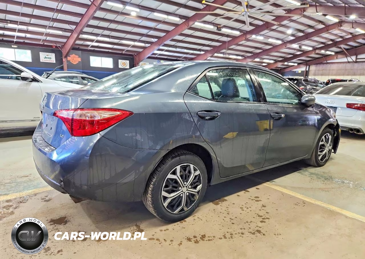 2019 Toyota Corolla Le VIN:2T1BURHE9KC201096 - 3
