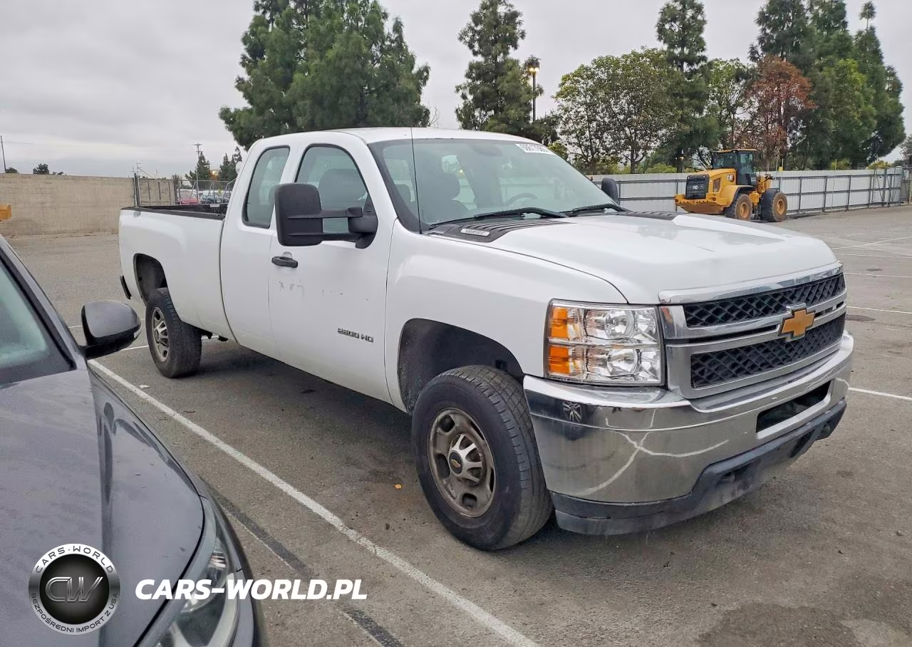 2013 Chevrolet Silverado C2500 Heavy Duty VIN:1GC2CVCG0DZ256646 - 4