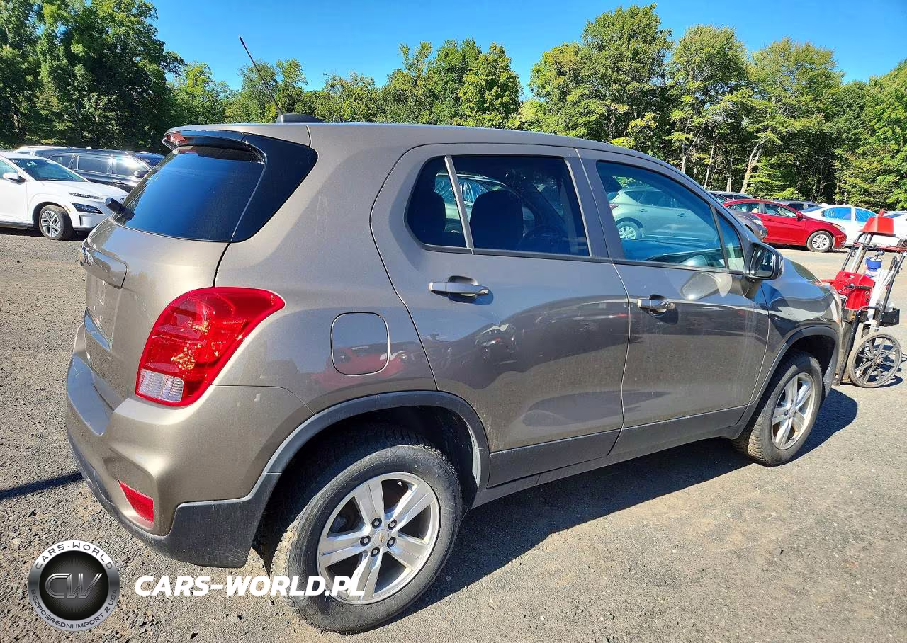 2020 Chevrolet Trax Ls VIN:KL7CJNSB3LB343025 - 3